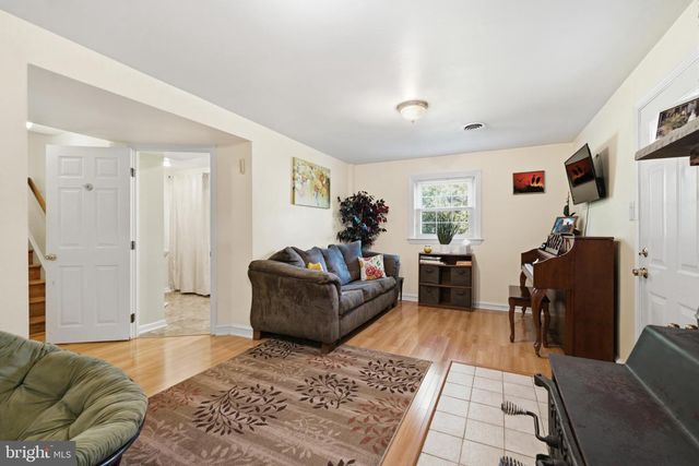 113 LOMBARDY DR, Wallingford, PA 19086