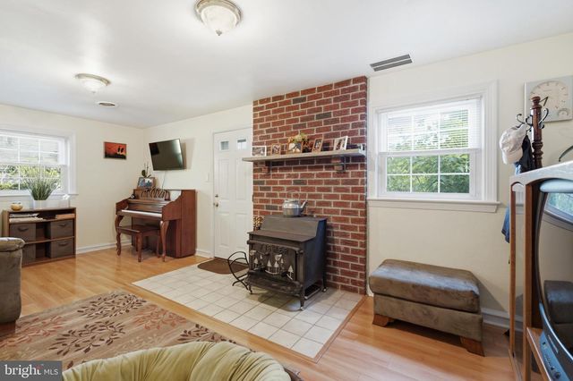 113 LOMBARDY DR, Wallingford, PA 19086