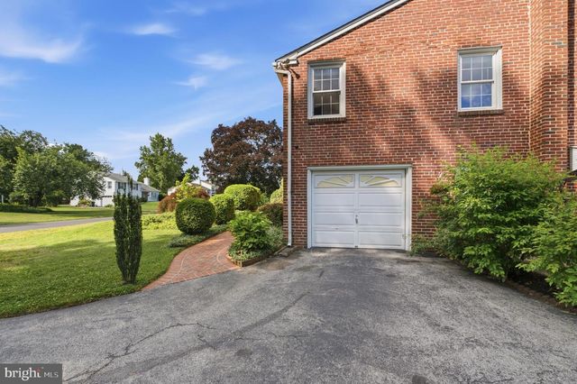 113 LOMBARDY DR, Wallingford, PA 19086