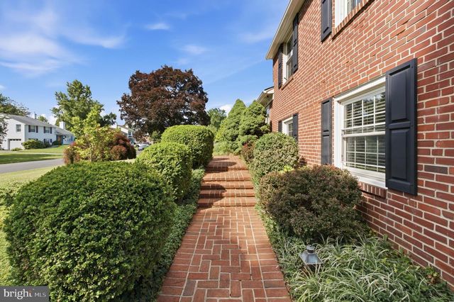 113 LOMBARDY DR, Wallingford, PA 19086