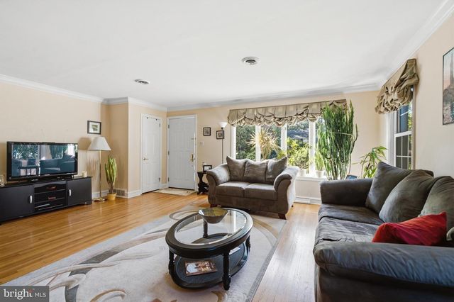 113 LOMBARDY DR, Wallingford, PA 19086