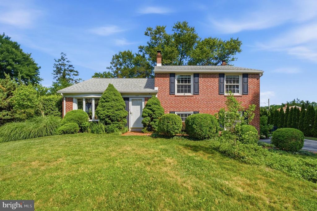 113 LOMBARDY DR, Wallingford, PA 19086
