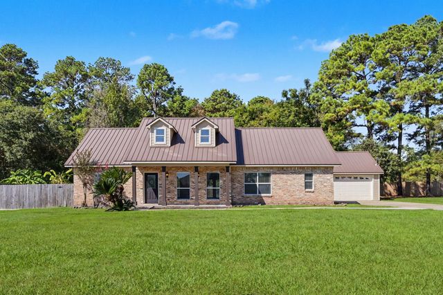 12961 Pelican Boulevard, Willis, TX 77318