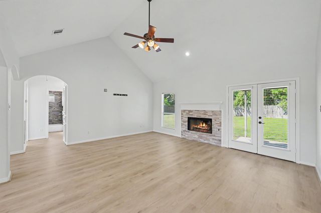 12961 Pelican Boulevard, Willis, TX 77318