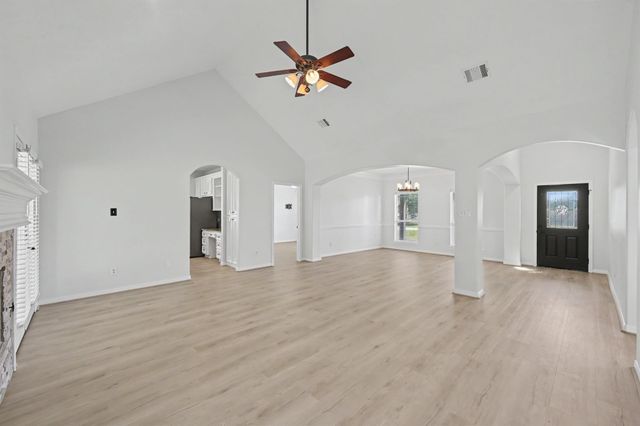 12961 Pelican Boulevard, Willis, TX 77318