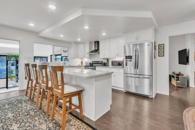 7825 Palmyra Dr, Fair Oaks, CA 95628
