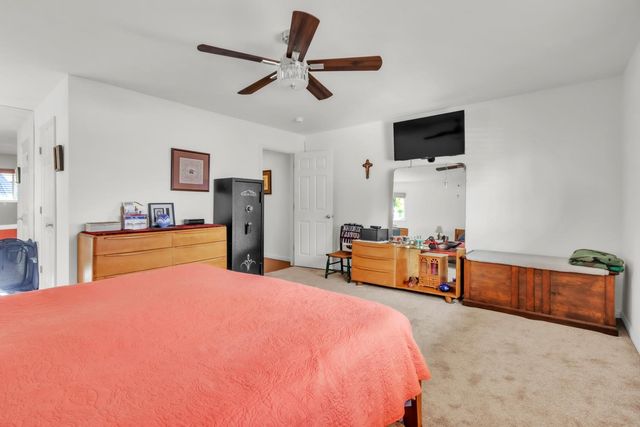 7825 Palmyra Dr, Fair Oaks, CA 95628