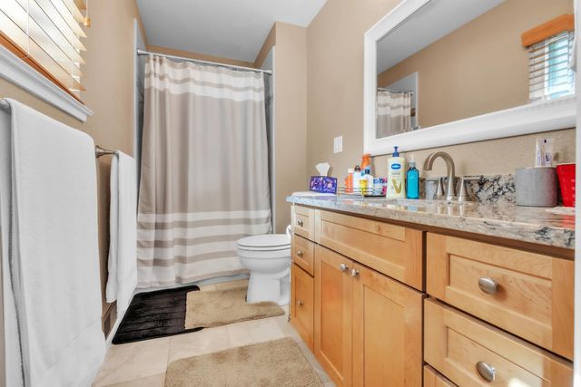 7825 Palmyra Dr, Fair Oaks, CA 95628