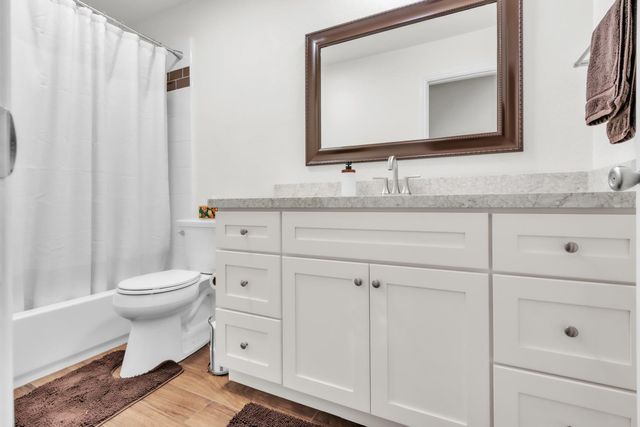 7825 Palmyra Dr, Fair Oaks, CA 95628