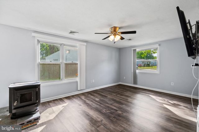 1924 NORWICH RD, Glen Burnie, MD 21061