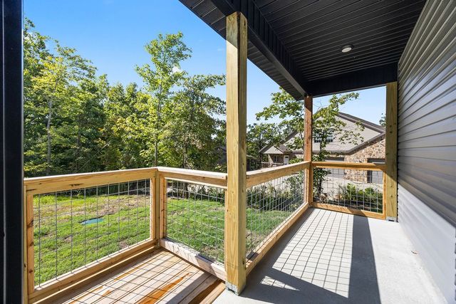 1 Boswell Drive, Bella Vista, AR 72715