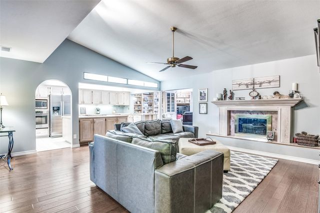 6607 Roundrock Road, Dallas, TX 75248
