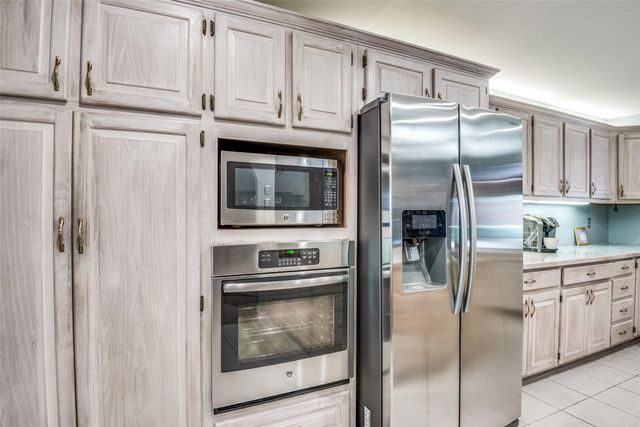 6607 Roundrock Road, Dallas, TX 75248