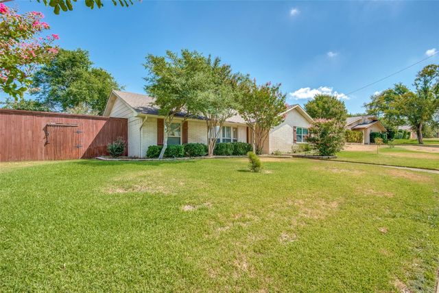 6607 Roundrock Road, Dallas, TX 75248