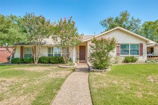6607 Roundrock Road, Dallas, TX 75248