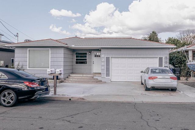 6266 68 Stewart St, San Diego, CA 92115