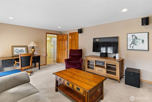 11626 111th Avenue NE, Kirkland, WA 98034