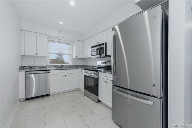 98 Nassau Road 2, Huntington, NY 11743