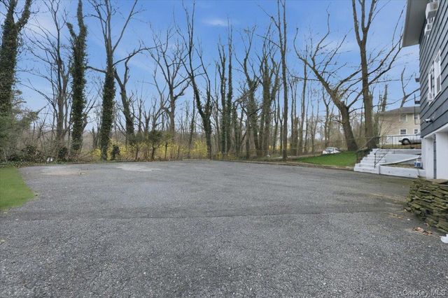 98 Nassau Road 2, Huntington, NY 11743