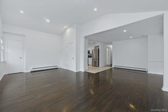 98 Nassau Road 2, Huntington, NY 11743