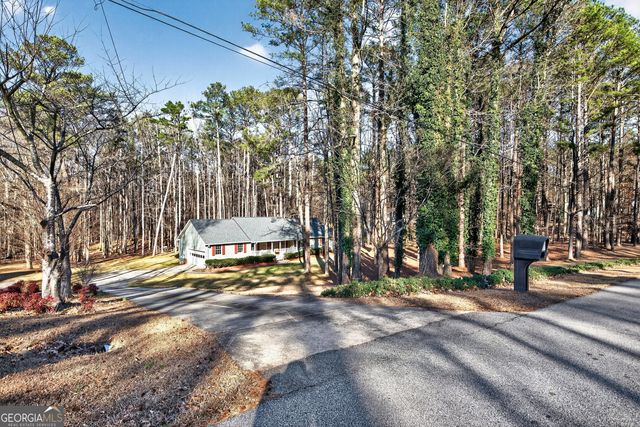 145 Adams Court, Fayetteville, GA 30214