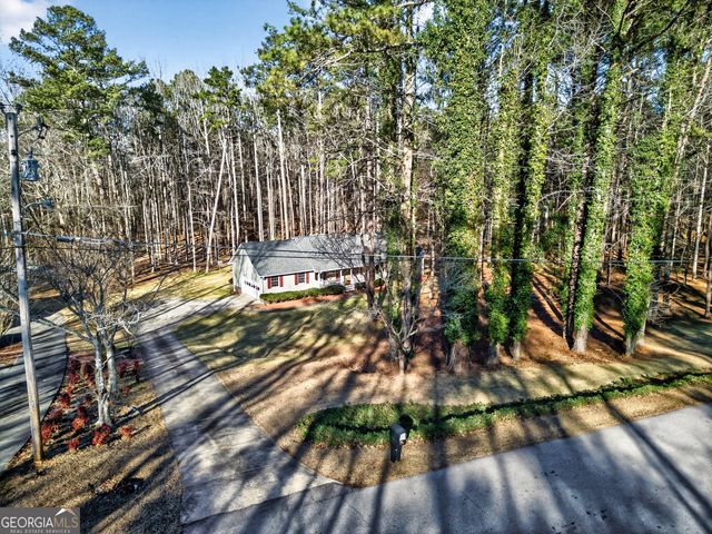 145 Adams Court, Fayetteville, GA 30214