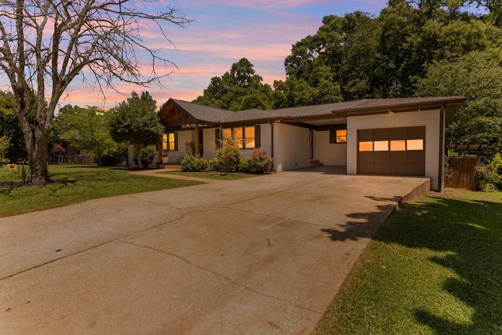 204 Montis Drive, Greenville, SC 29617