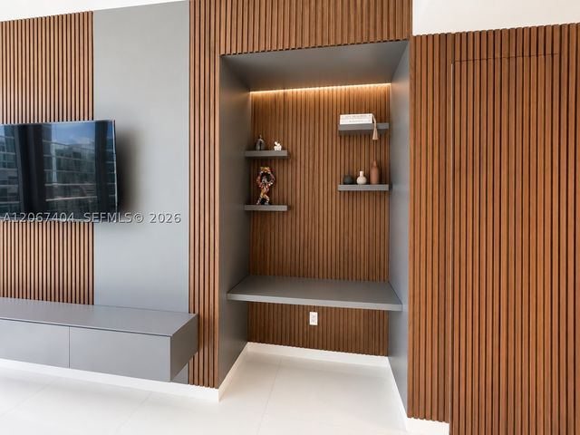 300 Biscayne Boulevard Way 2609W, Miami, FL 33131