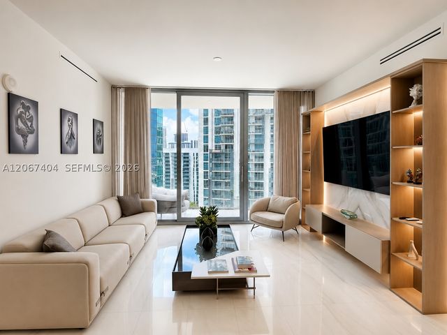 300 Biscayne Boulevard Way 2609W, Miami, FL 33131
