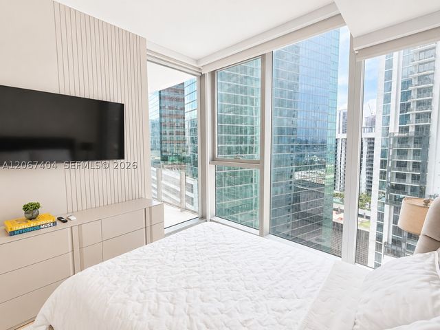 300 Biscayne Boulevard Way 2609W, Miami, FL 33131