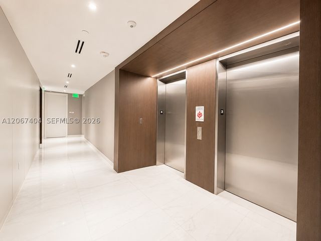 300 Biscayne Boulevard Way 2609W, Miami, FL 33131