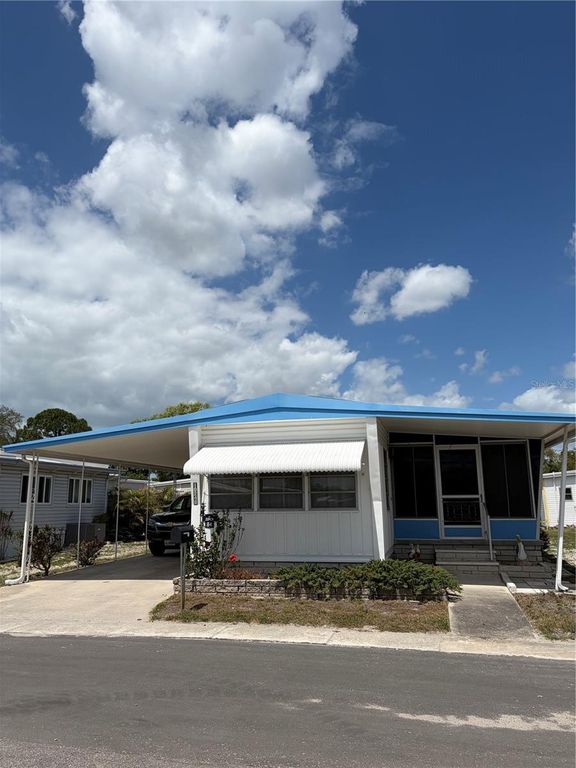 10249 N LAKE DRIVE 84, Largo, FL 33773
