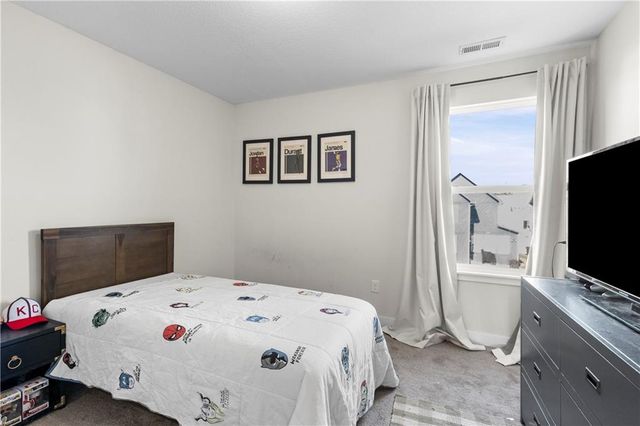 8788 SW 9th Street, Blue Springs, MO 64064