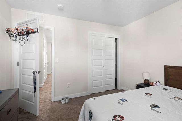 8788 SW 9th Street, Blue Springs, MO 64064