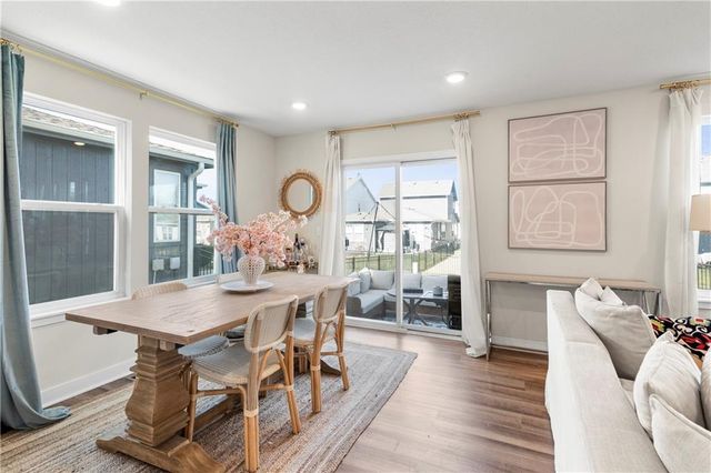 8788 SW 9th Street, Blue Springs, MO 64064