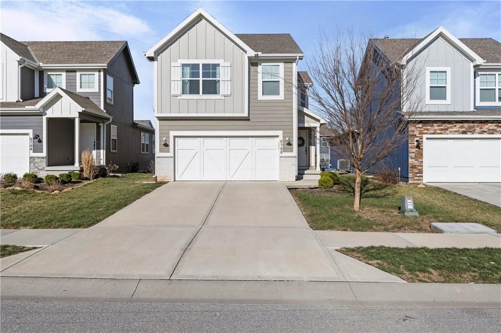 8788 SW 9th Street, Blue Springs, MO 64064