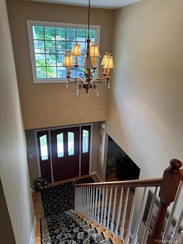 41 Shady Lane, Huntington, NY 11743