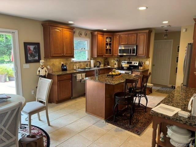 41 Shady Lane, Huntington, NY 11743