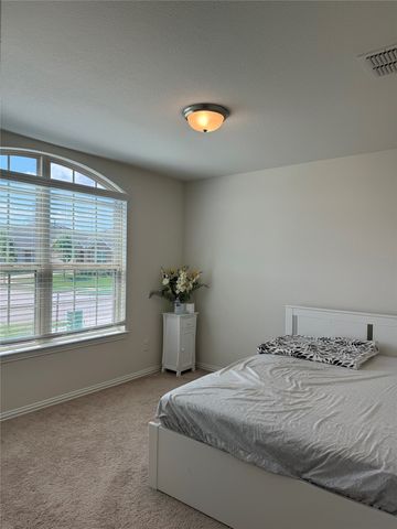 9125 Acre Meadows Lane, Arlington, TX 76002