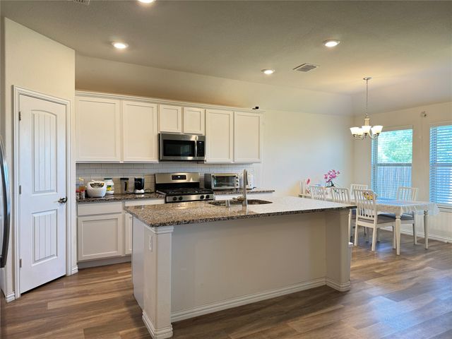 9125 Acre Meadows Lane, Arlington, TX 76002