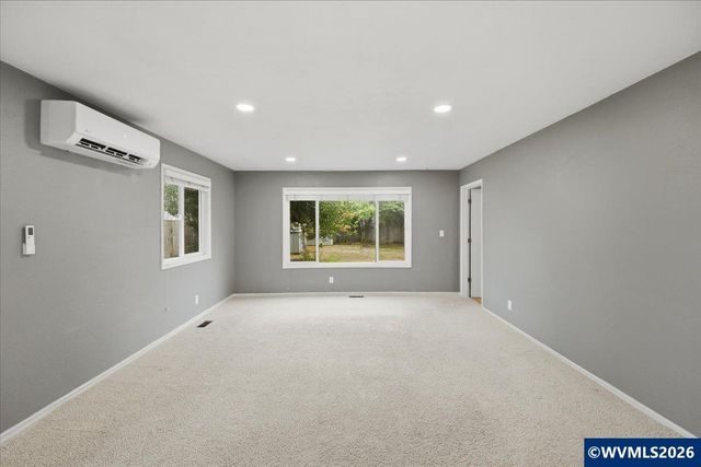 3146 South Shore Dr SE, Albany, OR 97322