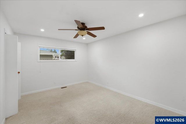 3146 South Shore Dr SE, Albany, OR 97322
