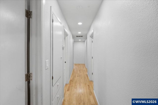 3146 South Shore Dr SE, Albany, OR 97322