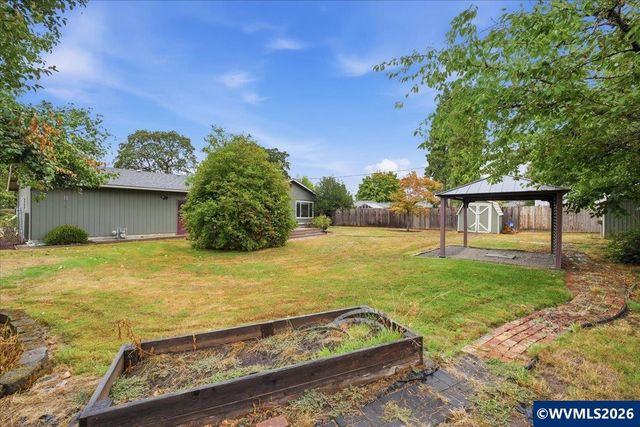 3146 South Shore Dr SE, Albany, OR 97322