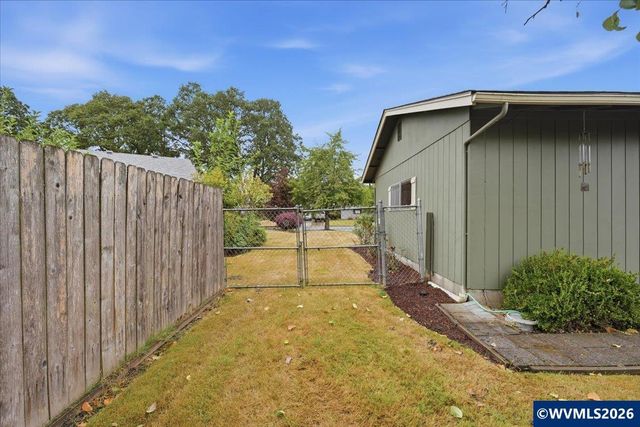 3146 South Shore Dr SE, Albany, OR 97322