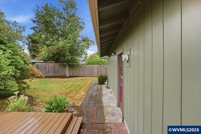 3146 South Shore Dr SE, Albany, OR 97322