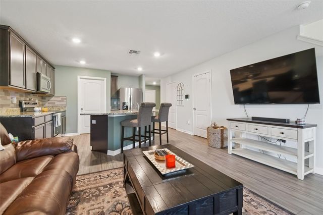 5228 NEW FRIENDSHIP PLACE, Tampa, FL 33619