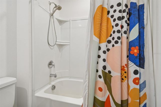 5228 NEW FRIENDSHIP PLACE, Tampa, FL 33619