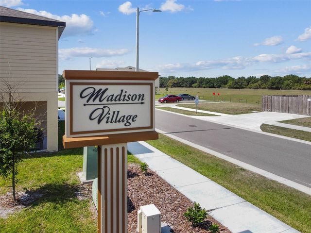 5228 NEW FRIENDSHIP PLACE, Tampa, FL 33619