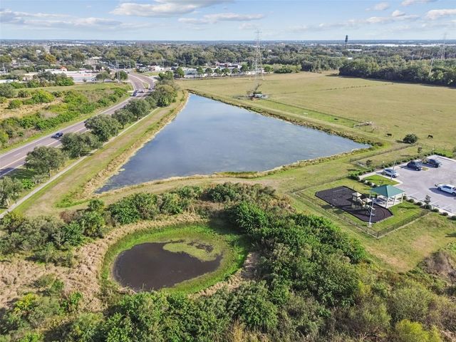 5228 NEW FRIENDSHIP PLACE, Tampa, FL 33619